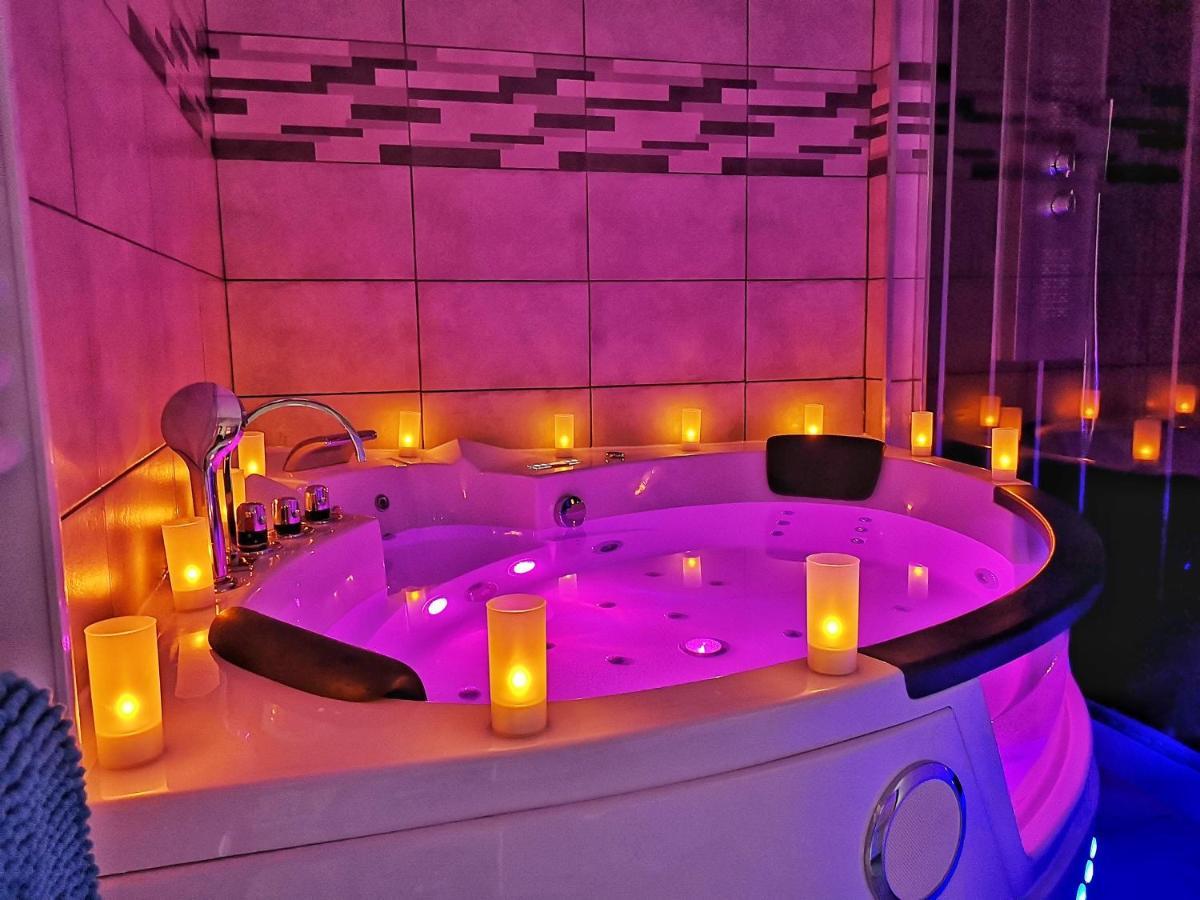☆ Ours & Spa ☆ Cosy ☆ Magic ☆ Locbnb ☆ Barr Kültér fotó