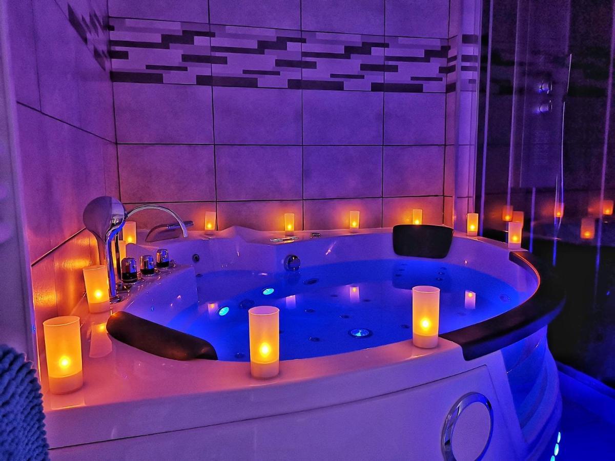 ☆ Ours & Spa ☆ Cosy ☆ Magic ☆ Locbnb ☆ Barr Kültér fotó
